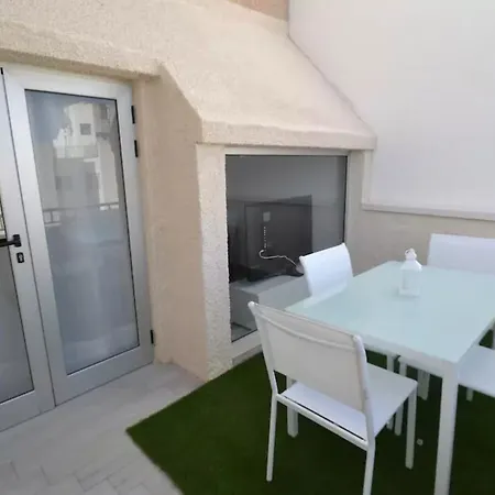 105831 - In Tenerife, 2 Bedrooms Appartement *